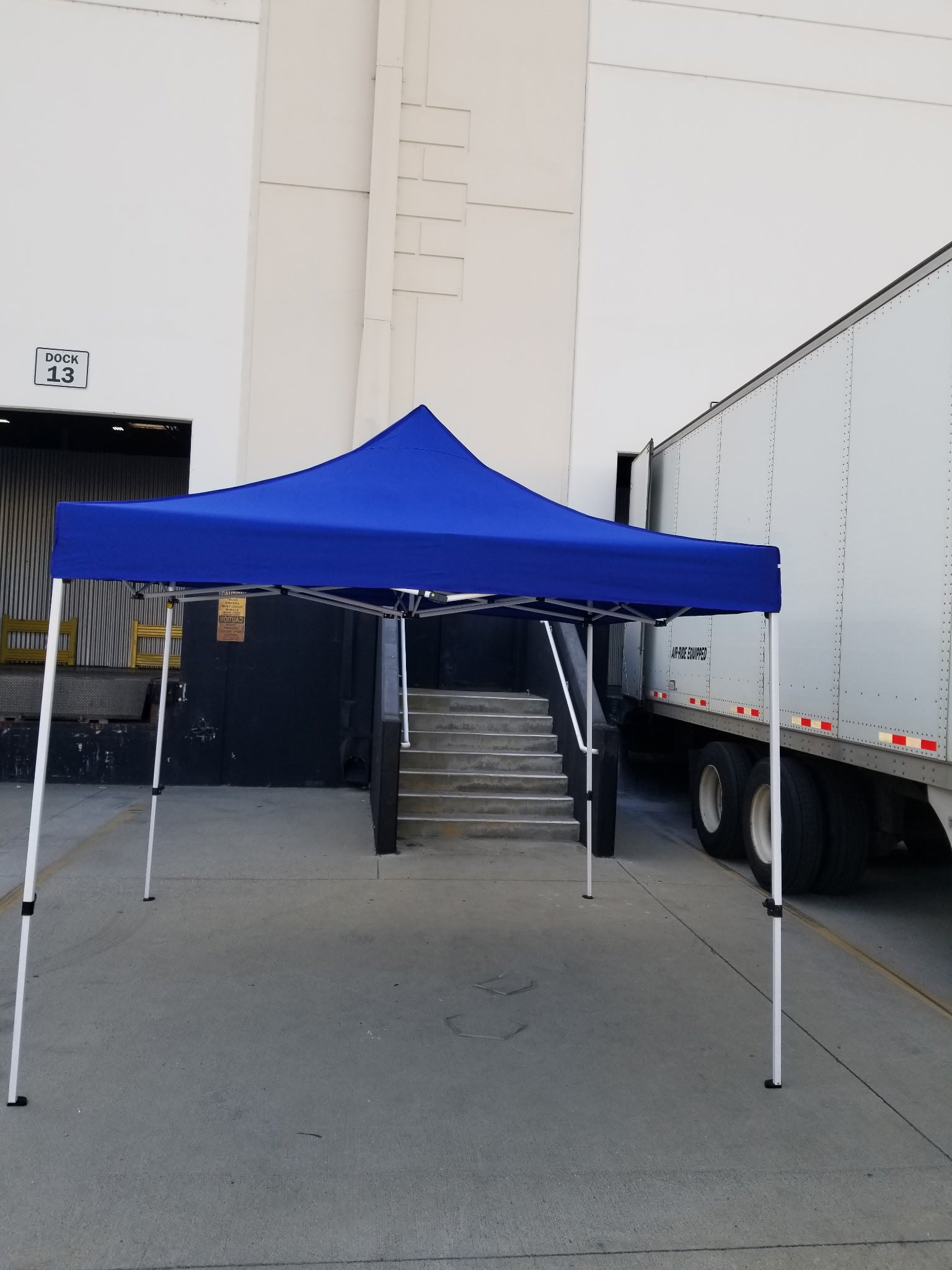 Heavy Weight 10ftx10ft outdoor/indoor canopy tent.